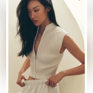 Alo denim knit sleeveless full zip top oat milk / ivory size small BNWT